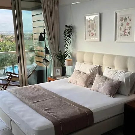 Apartamento Luxury Apartment, And Swimming Pool