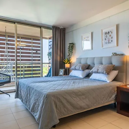 Luxury Apartment, And Swimming Pool *